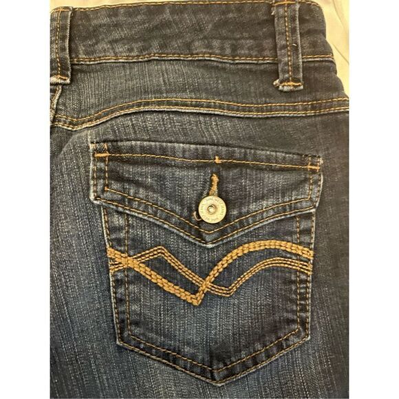 Nine West Bootcut Medium Wash Jeans. Size 6/27 - Picture 5 of 7